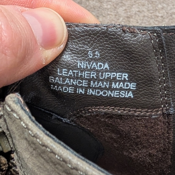 Blondo Waterproof Nivada (6.5) Elegant Taupe Ankle Bootie Leather Upper - Picture 8 of 9